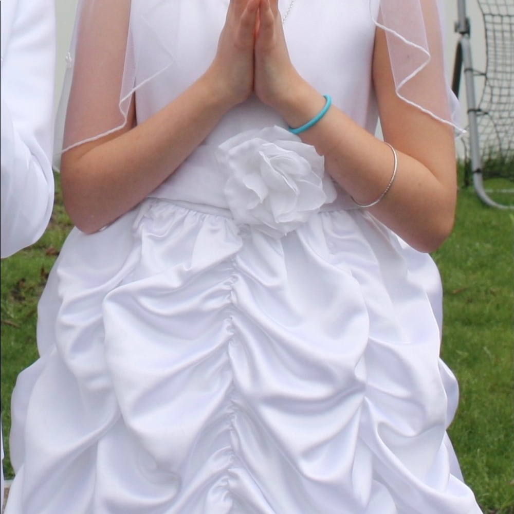 White dress size 7.